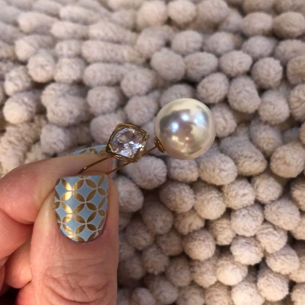 🆕Crystal Thread Pearl Earrings🆕 - Picture 3 of 4